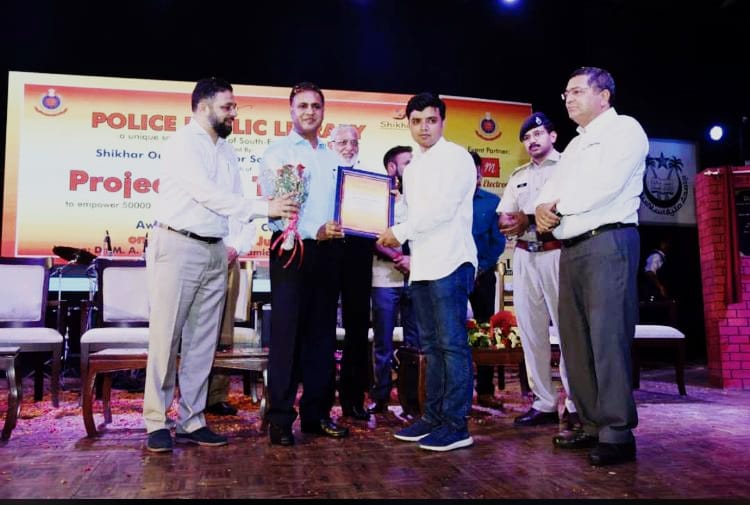 Oscar Plus Elevators Awards Mr. Dilshad Ahmed Award